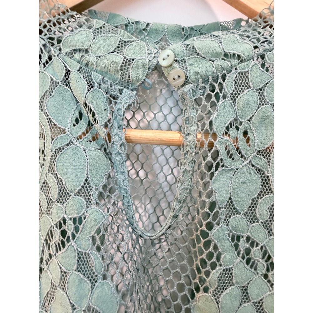 BKE Boutique Sage Green Sheer Lace Mock Neck Long Sleeve Top Size M BTQM4731 - Picture 3 of 8